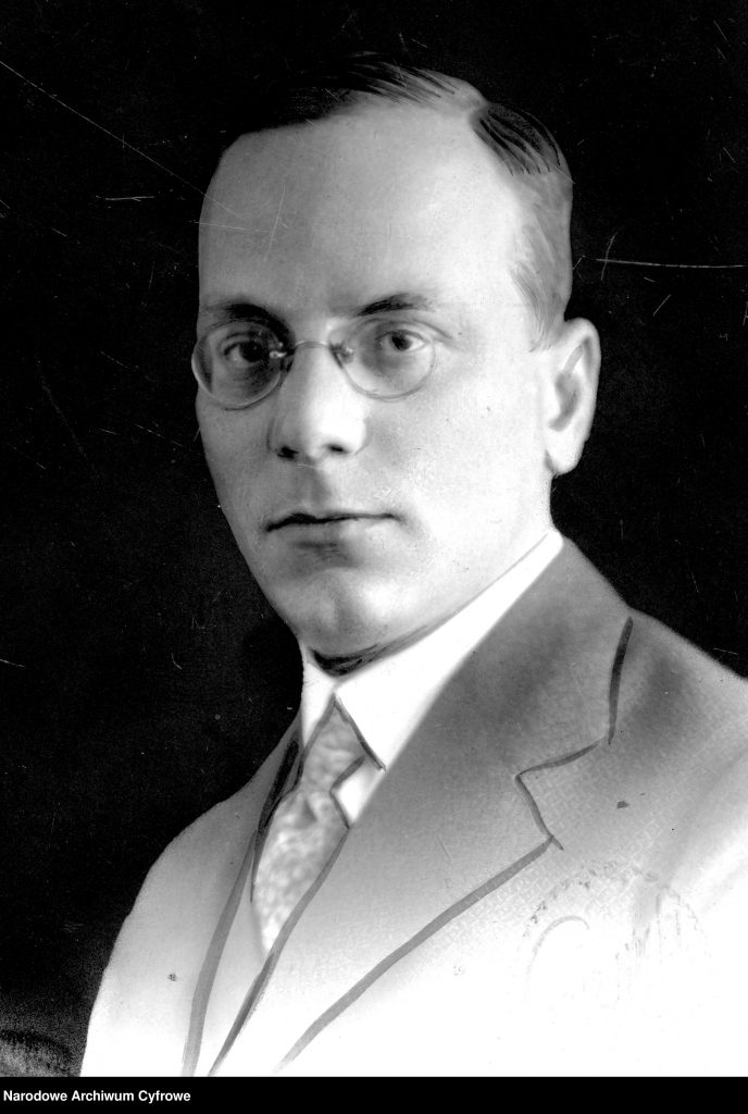 zdjęcie portretowe mężczyzny w okularach
