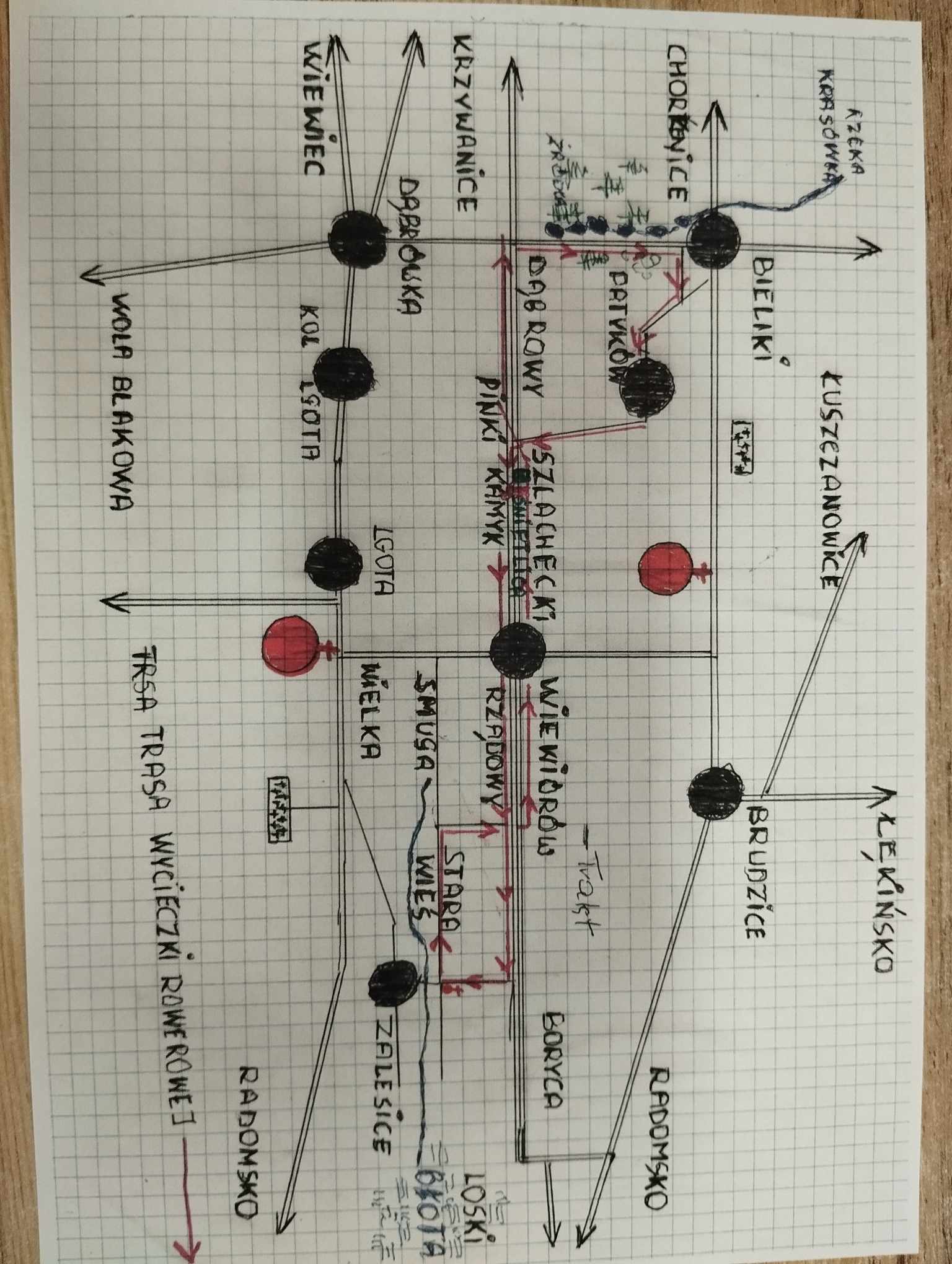 Na obrazku znajduje się mapa wycieczki, która rozpoczyna się w Świetlicy wiejskiej w Wiewiórowie i tam też się kończy.